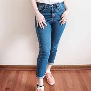 American Eagle Mom Jean